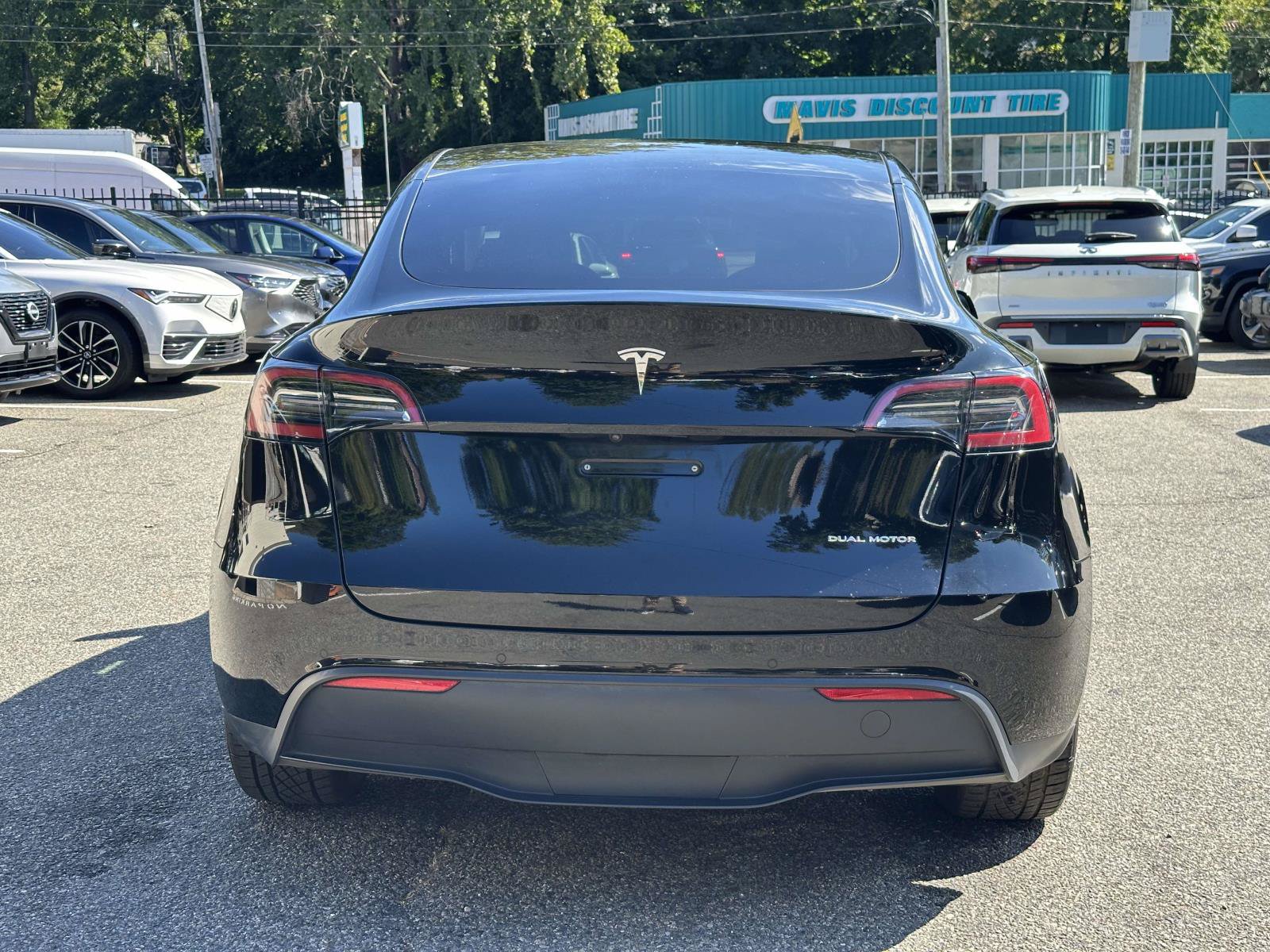 Used 2022 Tesla Model Y Long Range AWD/4WD image 4