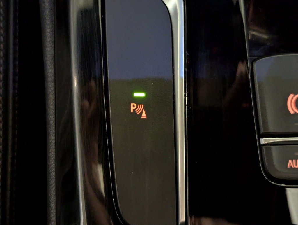 Used 2018 BMW 530i xDrive image 40