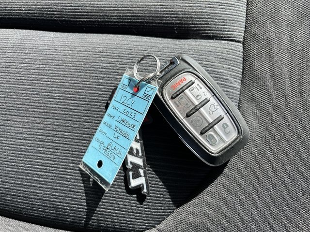 Used 2023 Chrysler Voyager LX FWD image 38