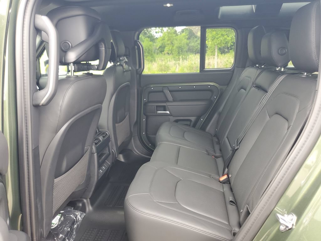New 2026 Land Rover Defender 110 X-Dynamic SE AWD/4WD image 22