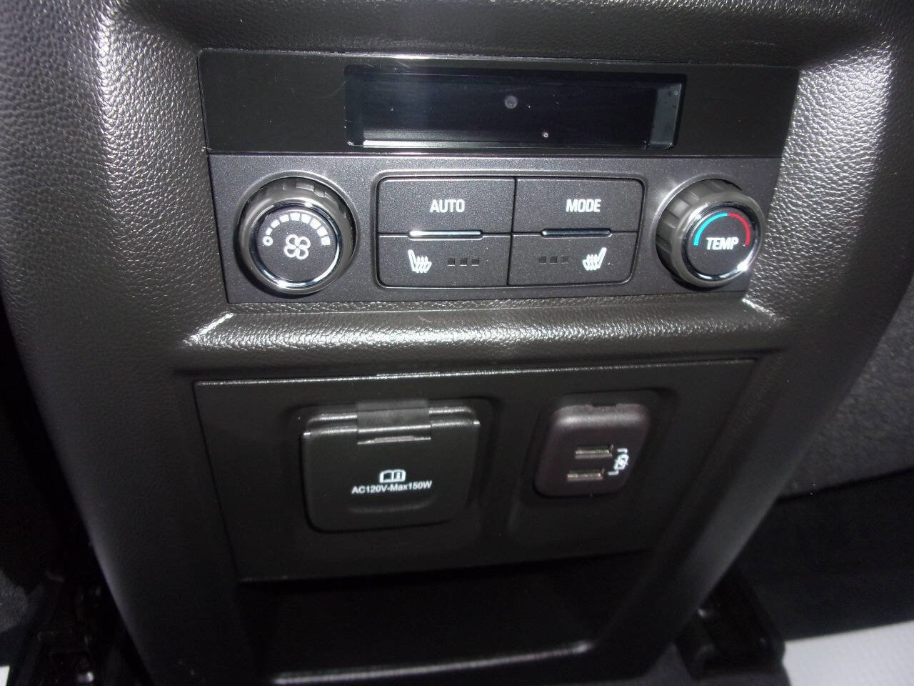Used 2023 Chevrolet Traverse Premier image 17