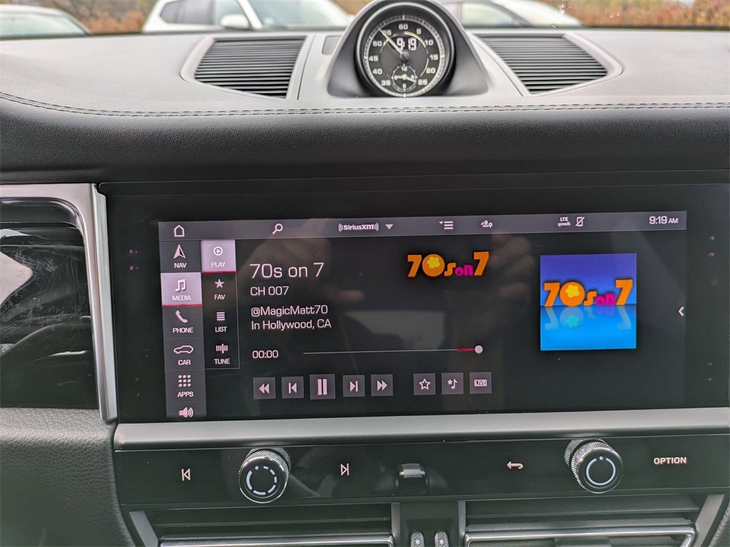 Used 2022 Porsche Macan S image 24