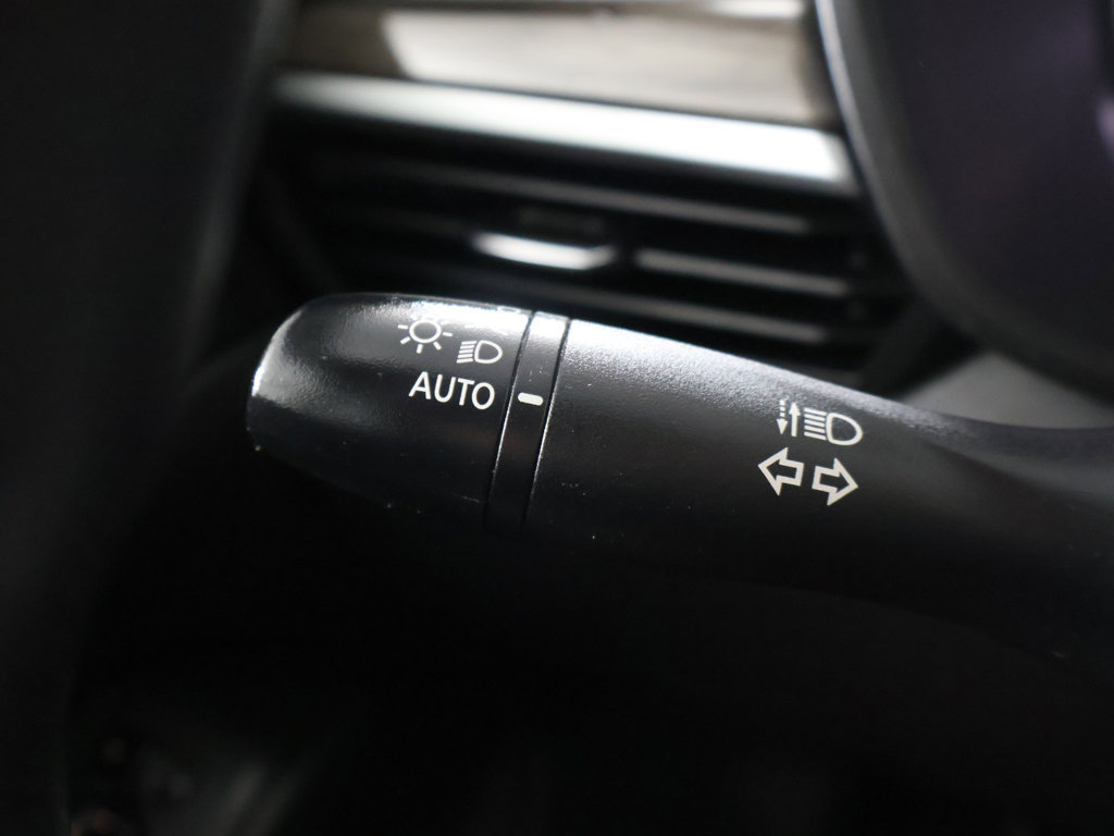 Used 2024 Nissan Altima 2.5 SV FWD image 34