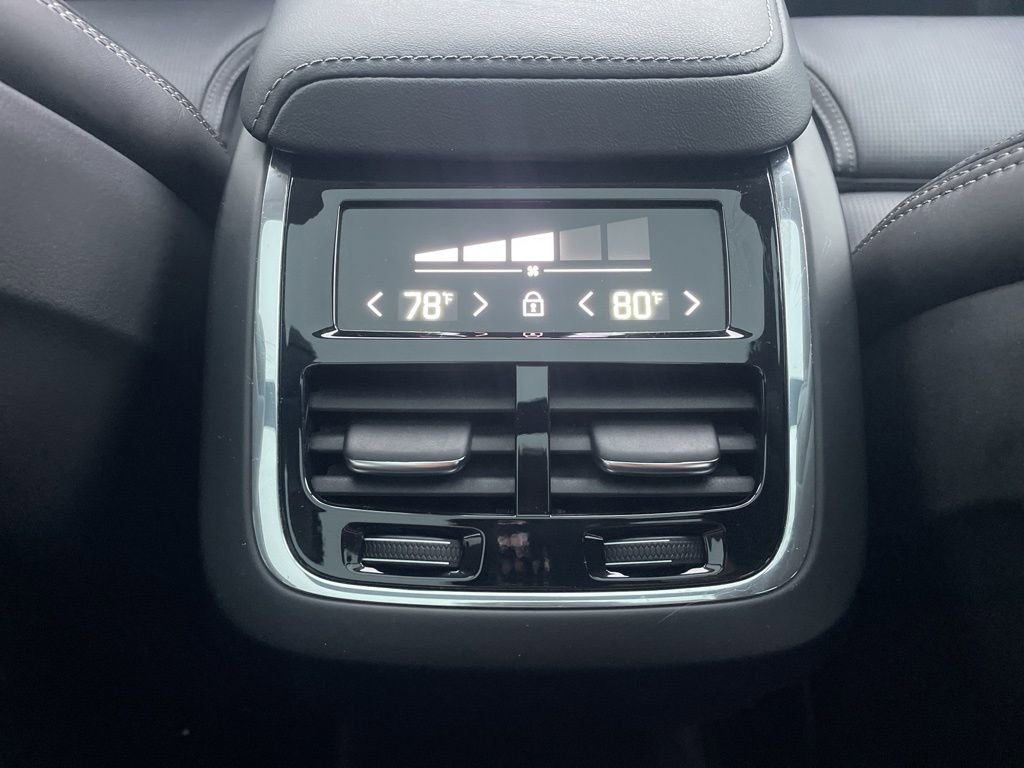 Certified 2023 Volvo XC60 B5 Ultimate image 22