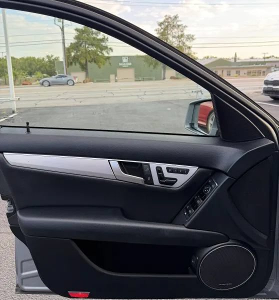 Used 2014 Mercedes-Benz C 250 Sedan image 20