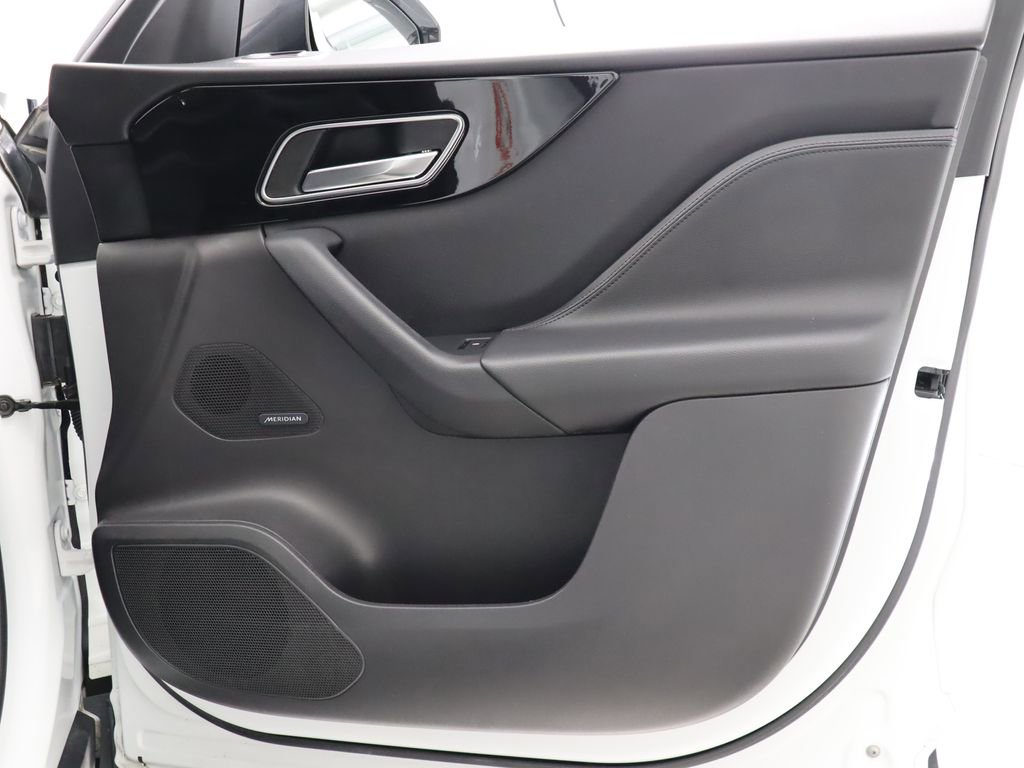 Used 2019 Jaguar F-PACE Premium AWD/4WD image 46