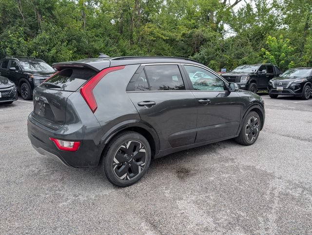 Used 2023 Kia Niro Wind w/ Wind Preserve Package FWD image 3