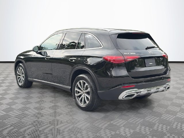 Certified 2025 Mercedes-Benz GLC 300 4MATIC image 5
