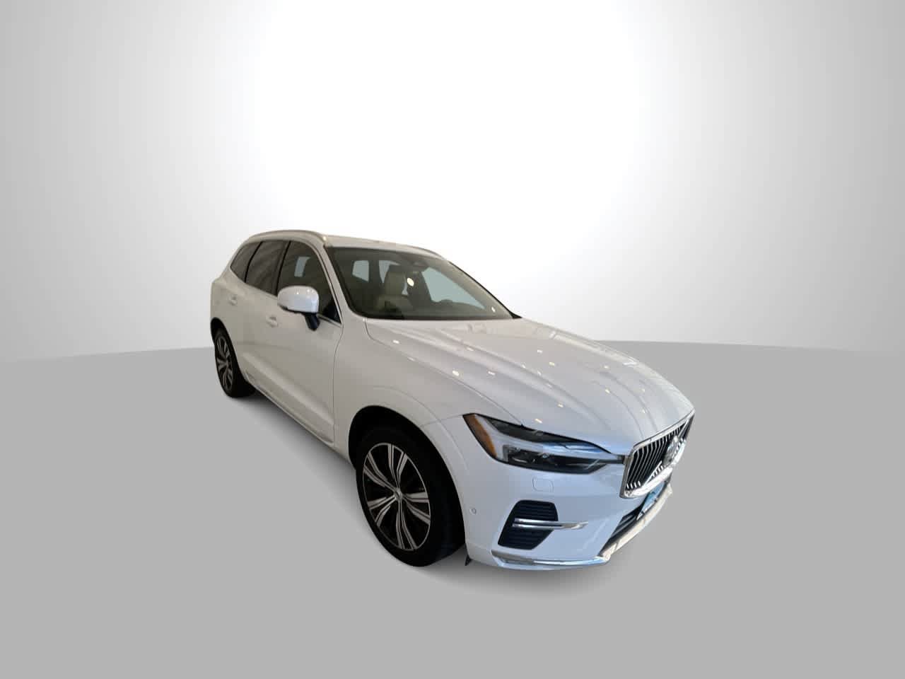 Used 2022 Volvo XC60 B5 Inscription w/ Advanced Package AWD/4WD image 2