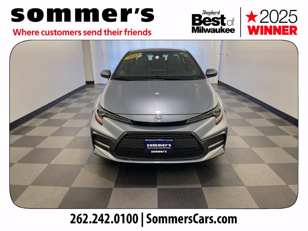 Used 2021 Toyota Corolla SE FWD image 2