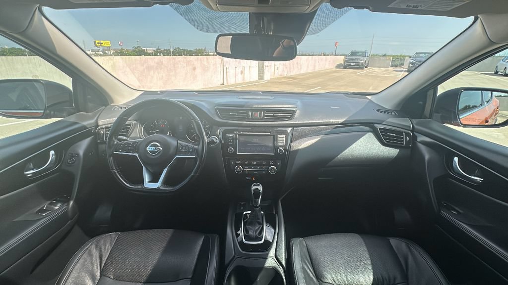 Used 2021 Nissan Rogue Sport SL w/ Premium Package FWD image 23