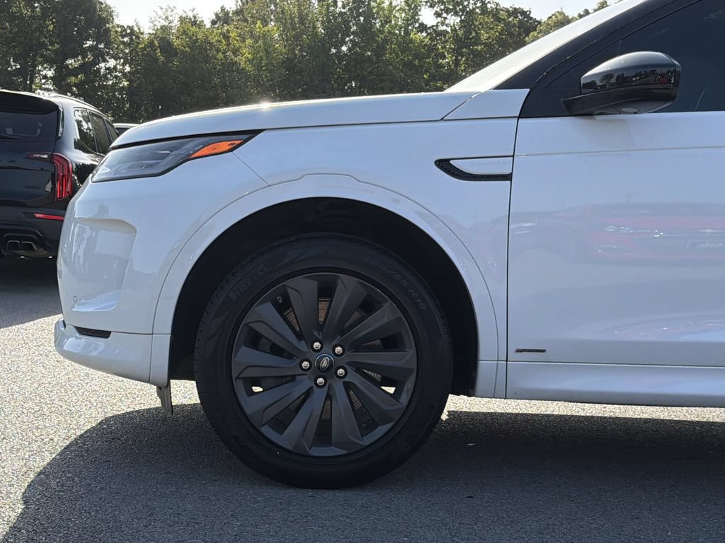 Used 2020 Land Rover Discovery Sport SE R-Dynamic AWD/4WD image 9