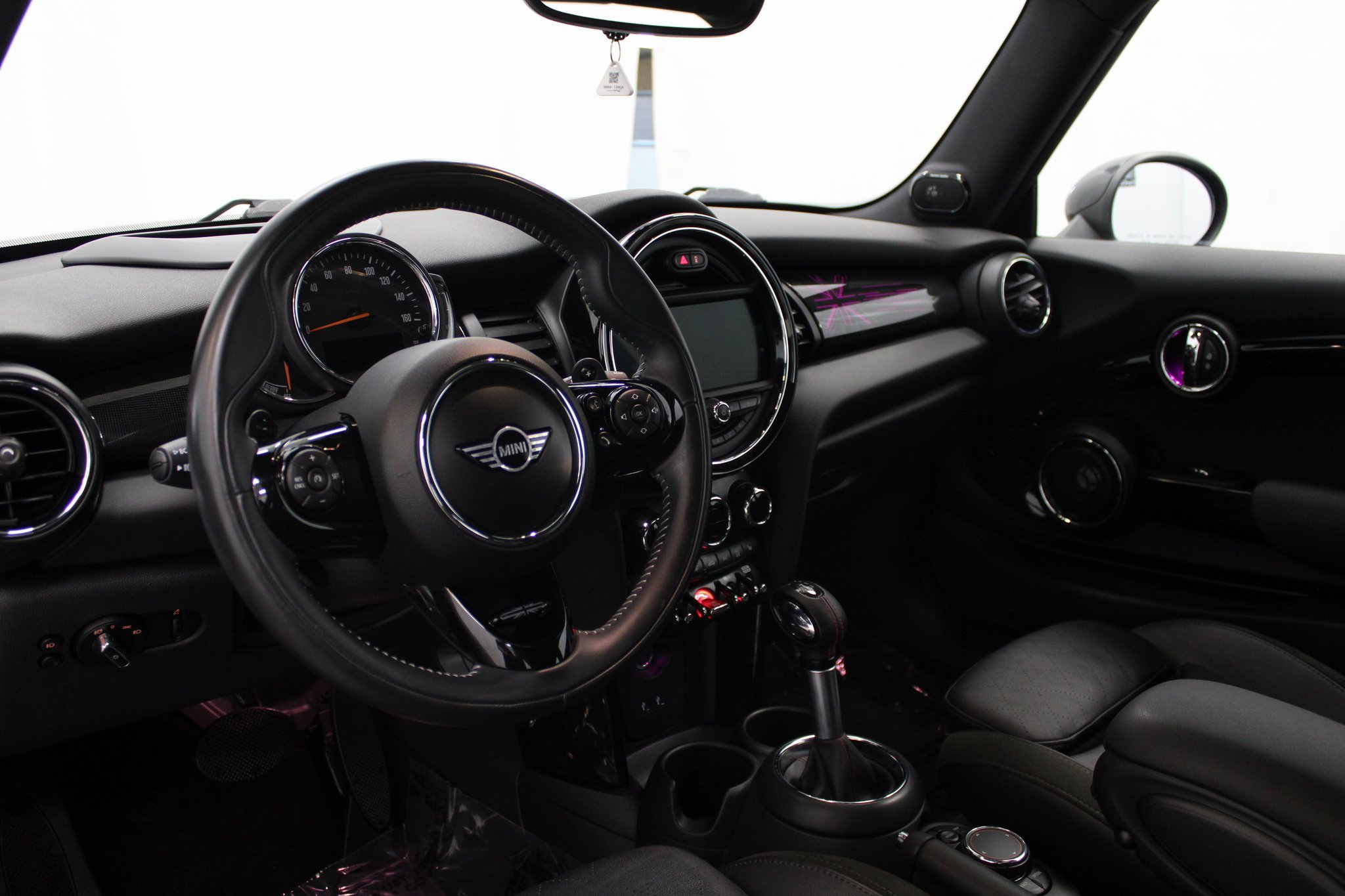 Used 2019 MINI Cooper S image 14