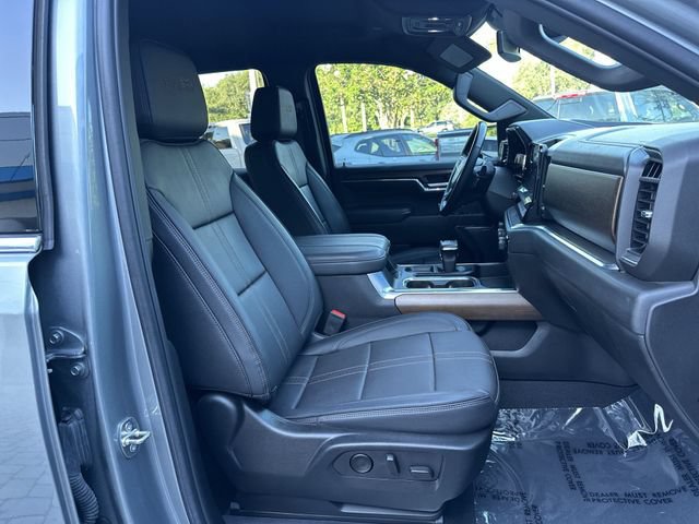 Used 2024 Chevrolet Silverado 1500 High Country RWD image 29