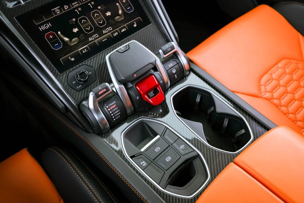 Used 2022 Lamborghini Urus image 10