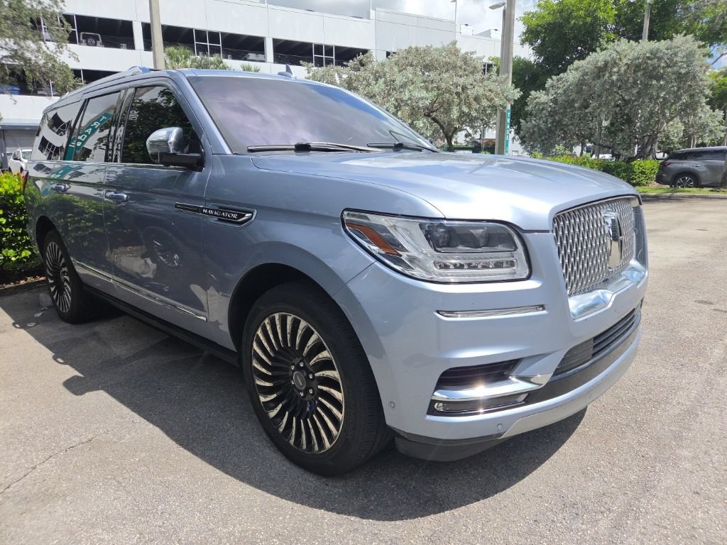 Used 2020 Lincoln Navigator Black Label w/ Cargo Convenience Package AWD/4WD image 1