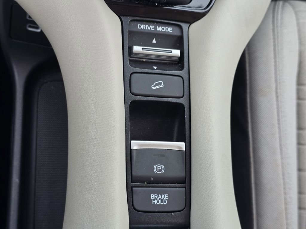 Certified 2024 Honda HR-V LX image 20