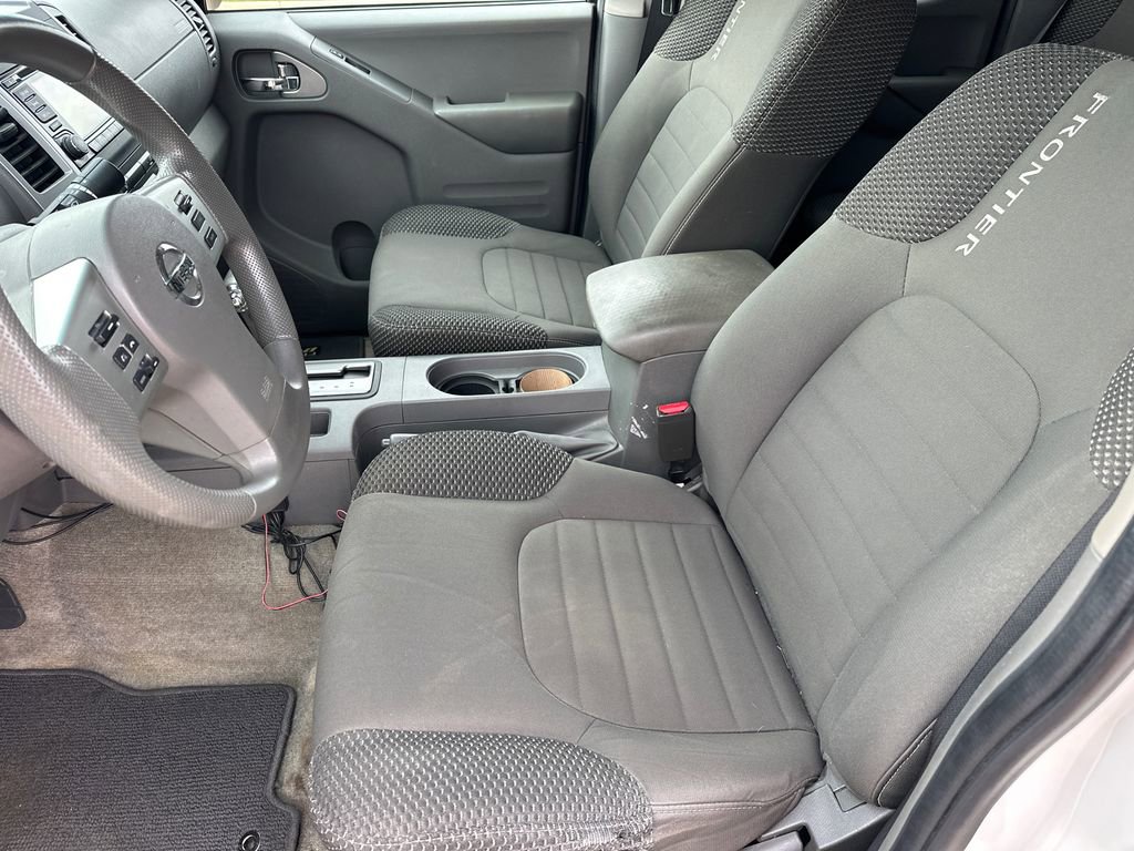 Used 2015 Nissan Frontier Desert Runner image 9