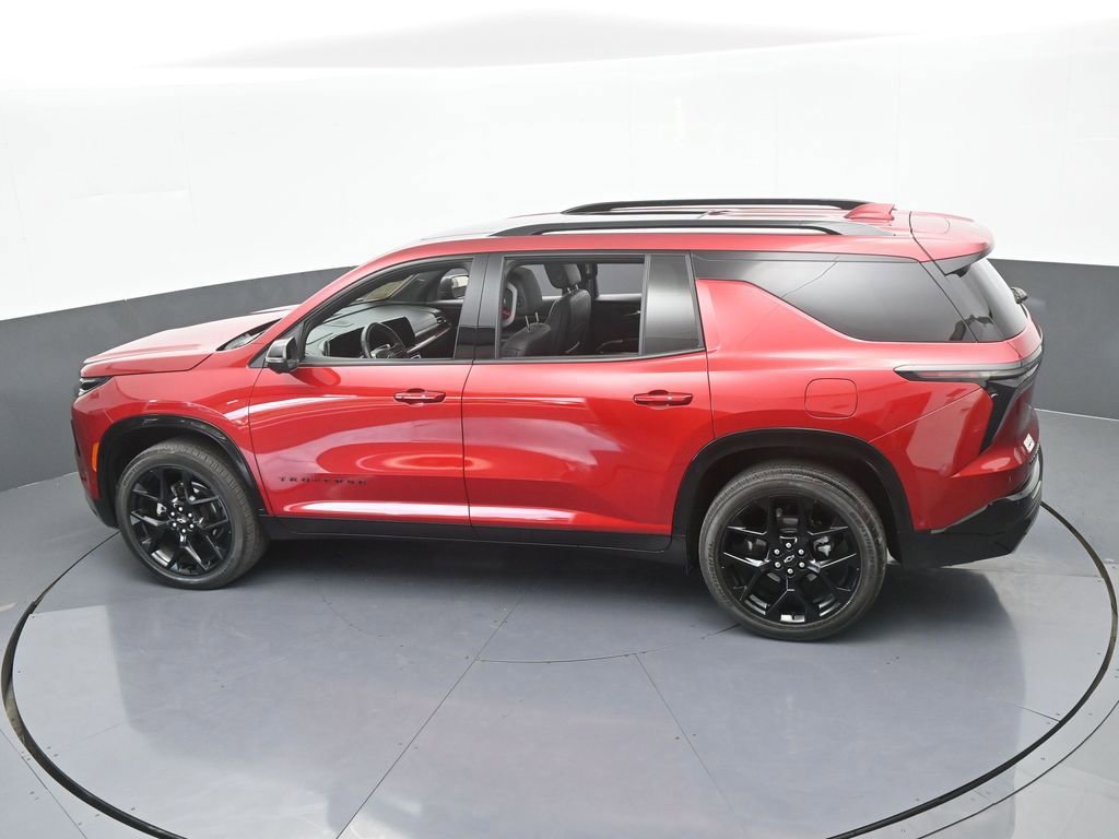 Used 2024 Chevrolet Traverse RS image 65