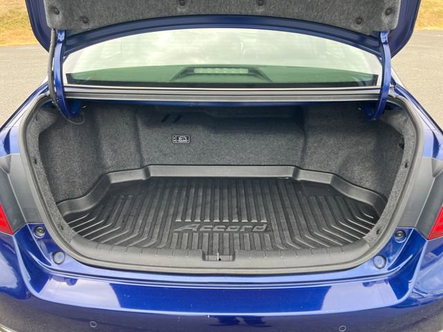Used 2017 Honda Accord Touring image 12