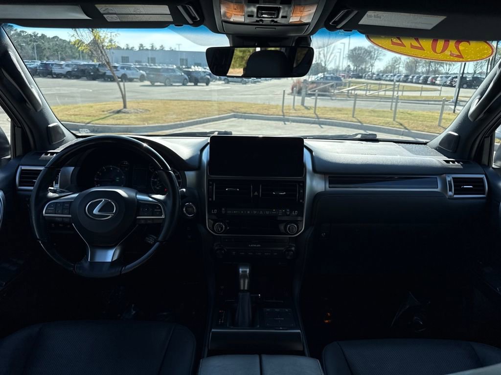 Used 2022 Lexus GX 460 Premium w/ Premium Package image 16