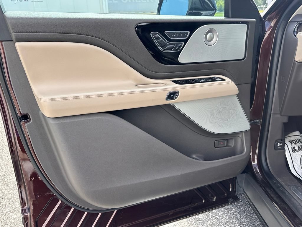 Used 2020 Lincoln Aviator Reserve w/ Equipment Group 202A AWD/4WD image 18