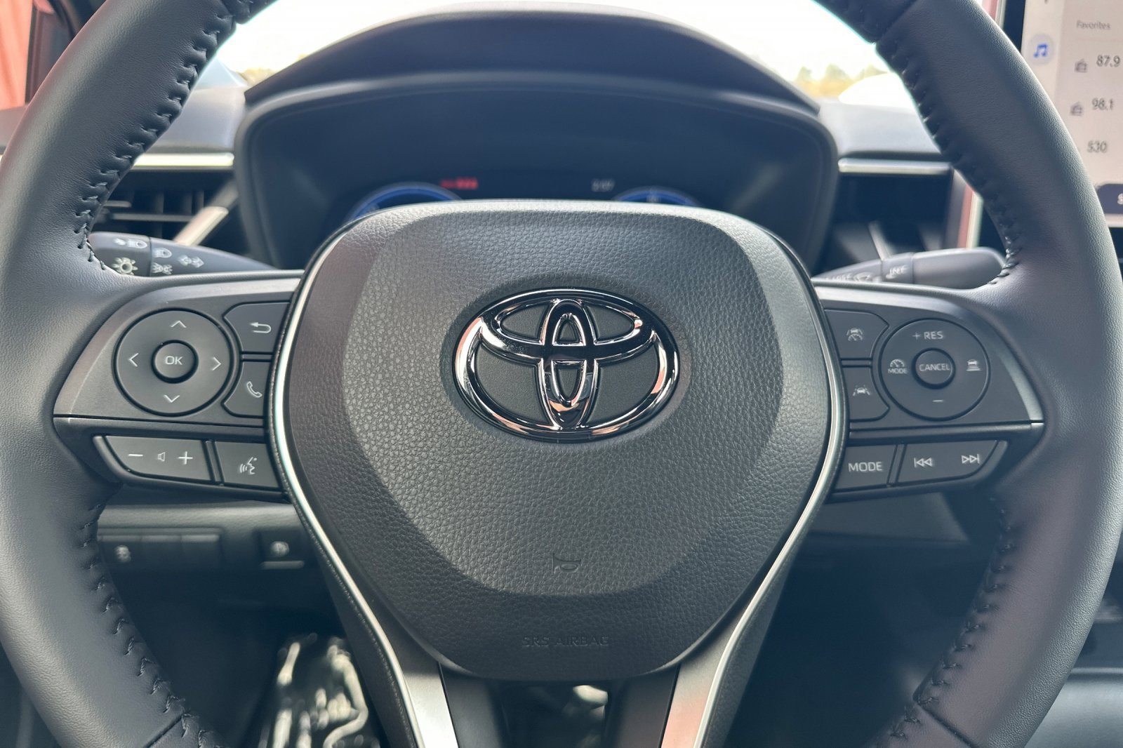 New 2026 Toyota Corolla SE w/ SE Premium Package image 19
