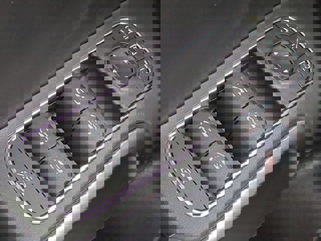 Certified 2021 Mercedes-Benz GLB 250 image 23