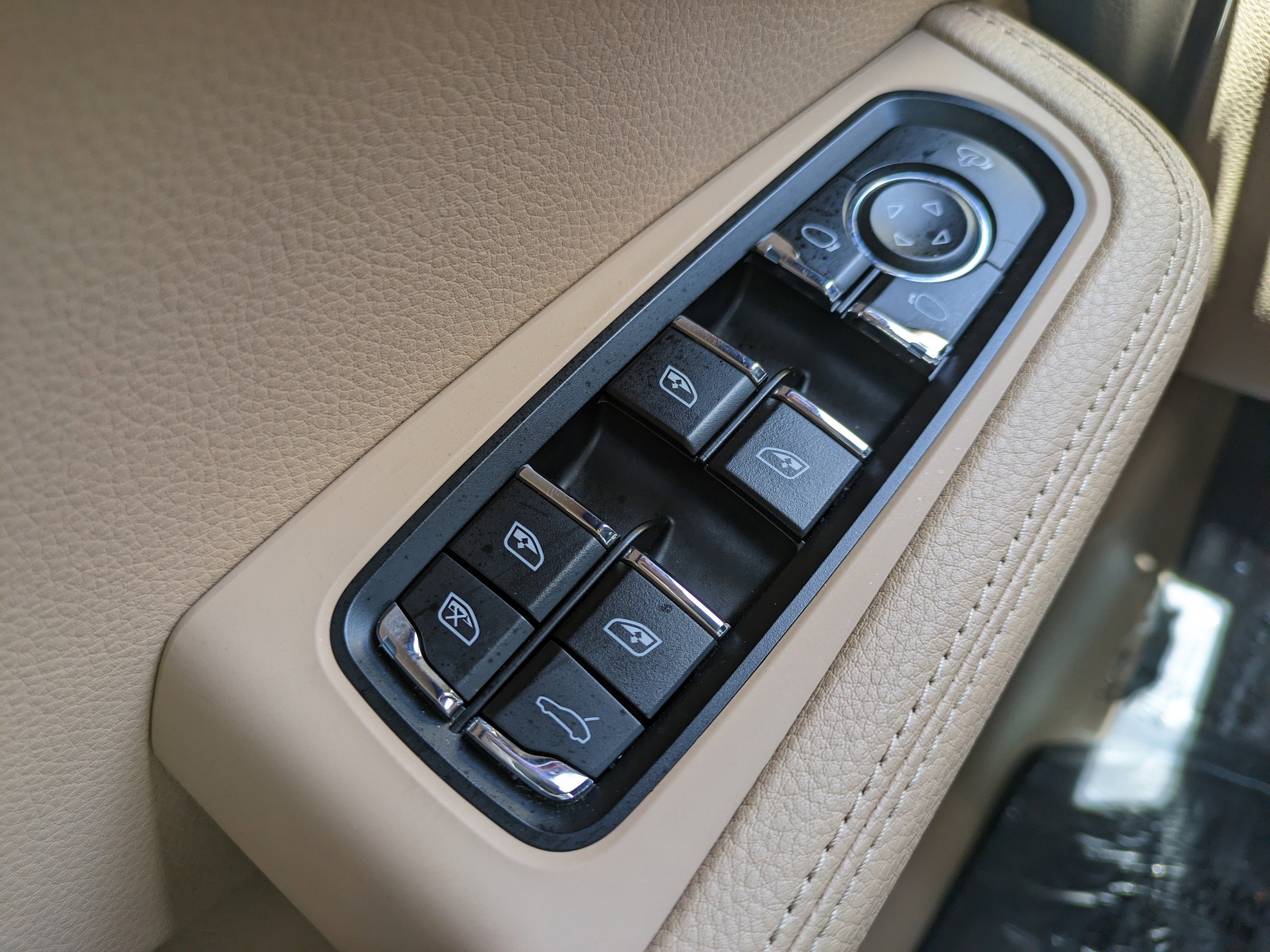 Used 2024 Porsche Macan S image 23