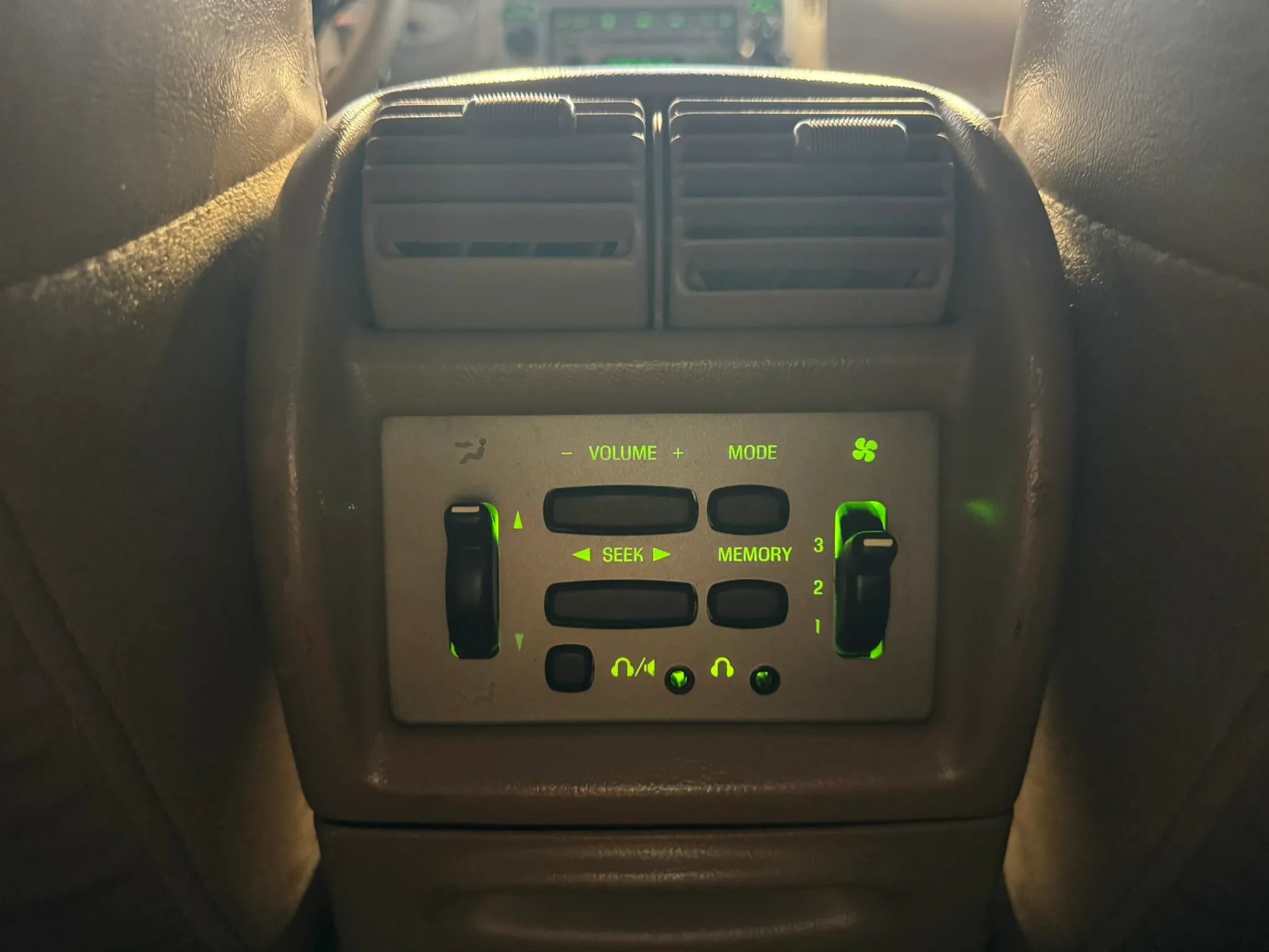 Used 2002 Ford Explorer Sport Trac 4x4 image 21
