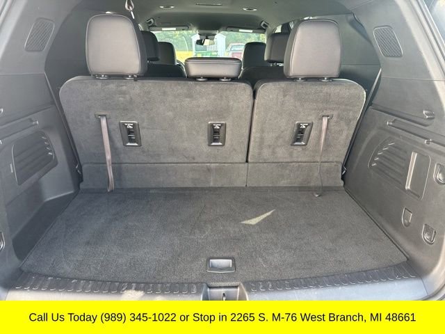 Used 2025 Chevrolet Traverse LT image 35