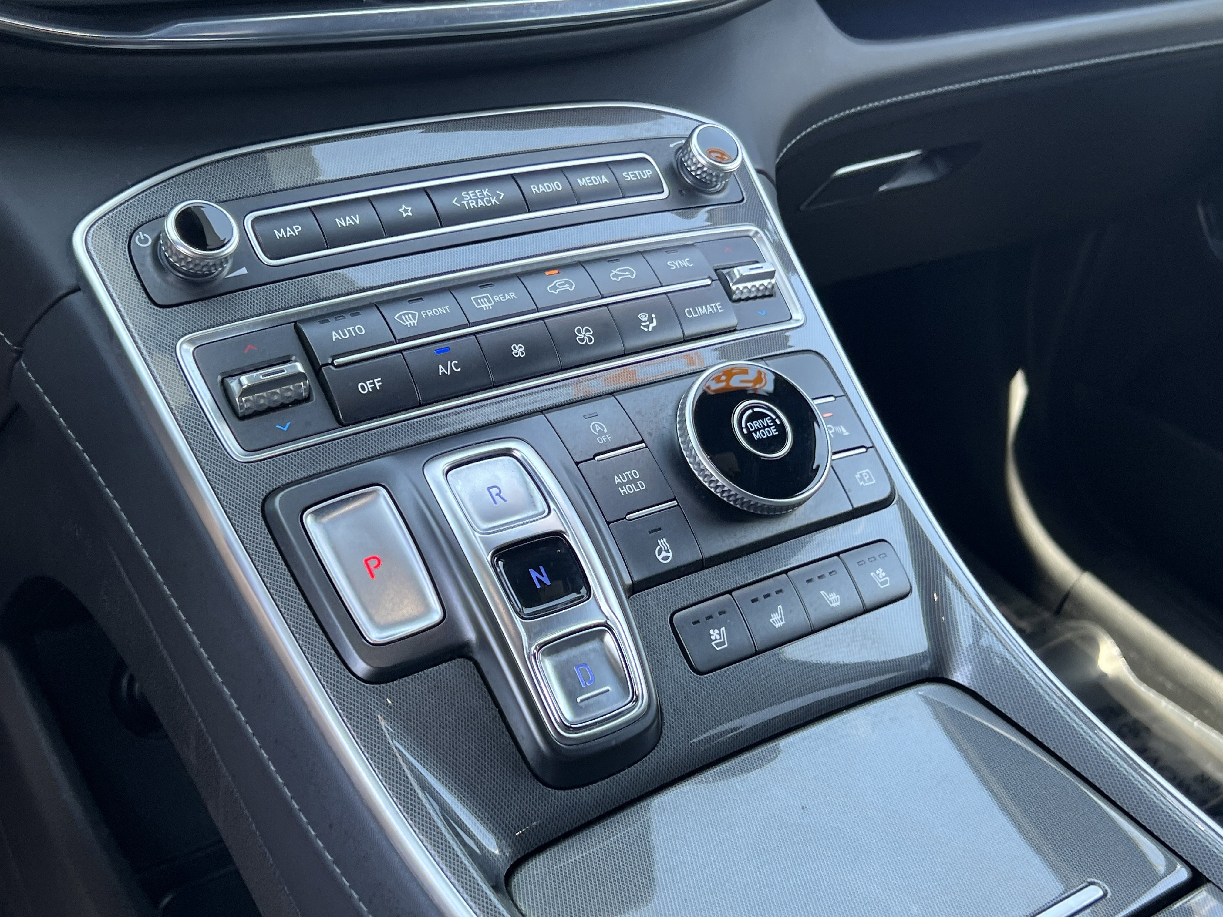 Used 2023 Hyundai Santa Fe Calligraphy image 46