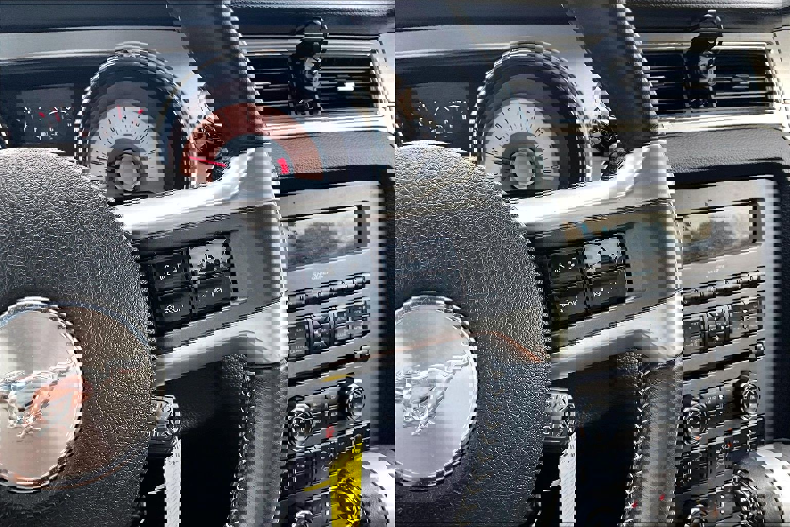 Used 2011 Ford Mustang GT Premium w/ Comfort Pkg RWD image 19