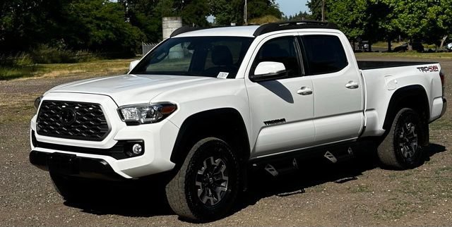 Used 2021 Toyota Tacoma TRD Off-Road AWD/4WD image 4