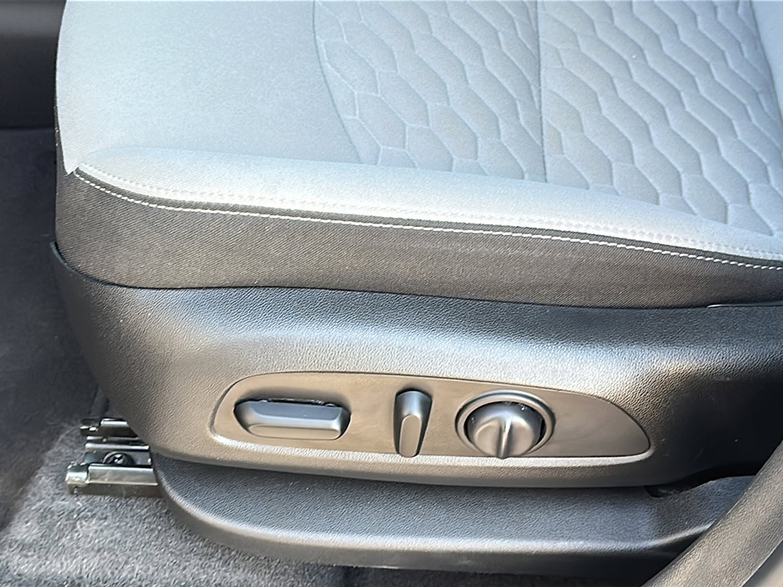 Used 2020 Chevrolet Equinox LT image 15