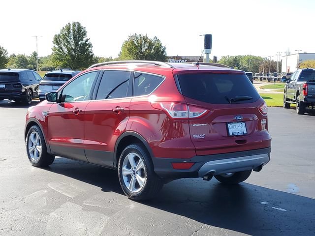Used 2016 Ford Escape SE w/ Equipment Group 201A FWD image 4