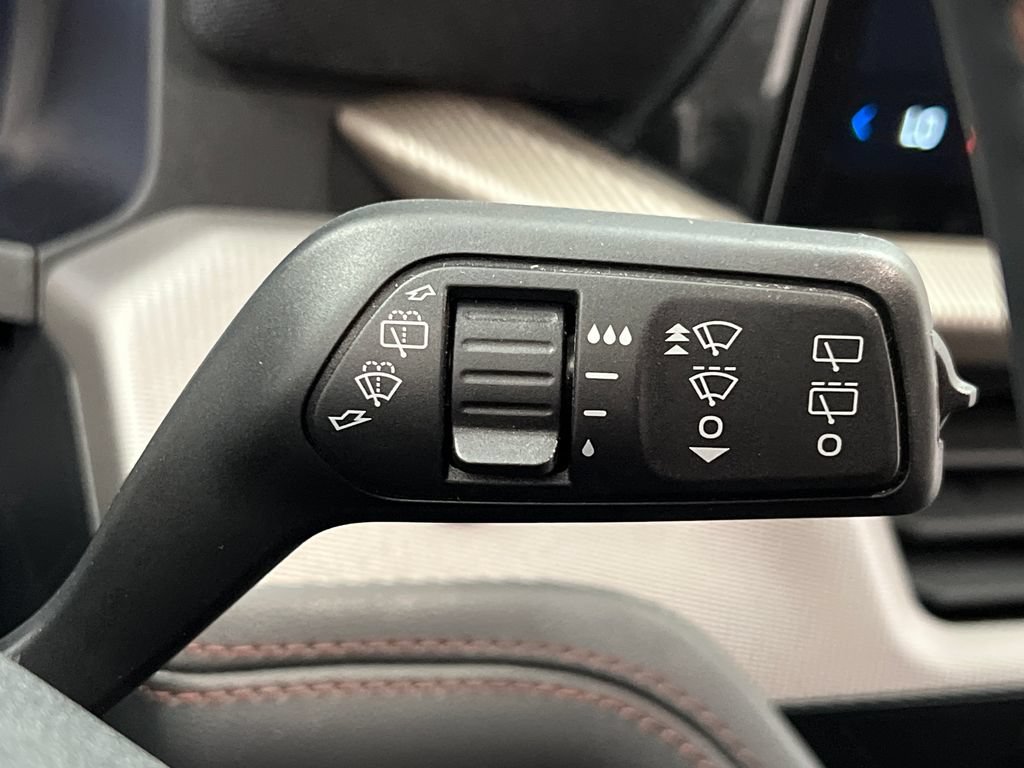 Used 2025 Ford Explorer Active RWD image 58
