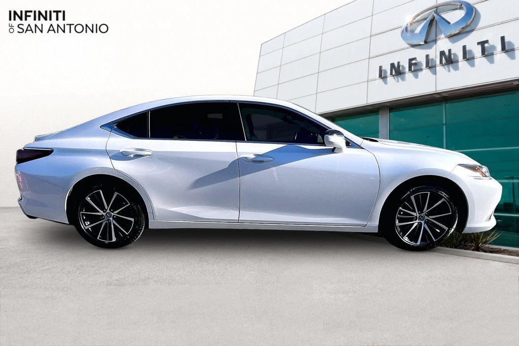 Used 2024 Lexus ES 350 w/ Premium Package FWD image 44