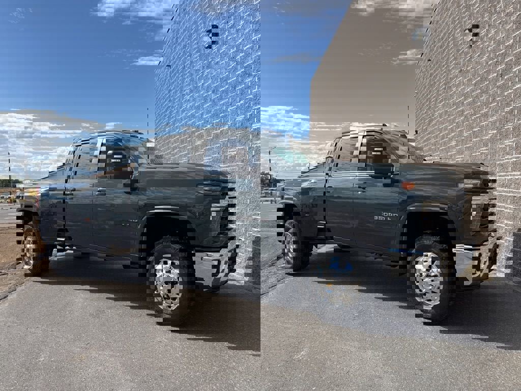 New 2026 Chevrolet Silverado 3500 LT w/ All Star Edition video 1