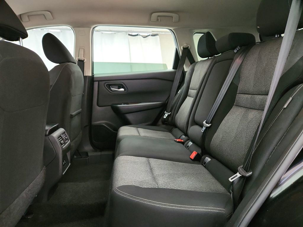 Used 2025 Nissan Rogue SV image 23