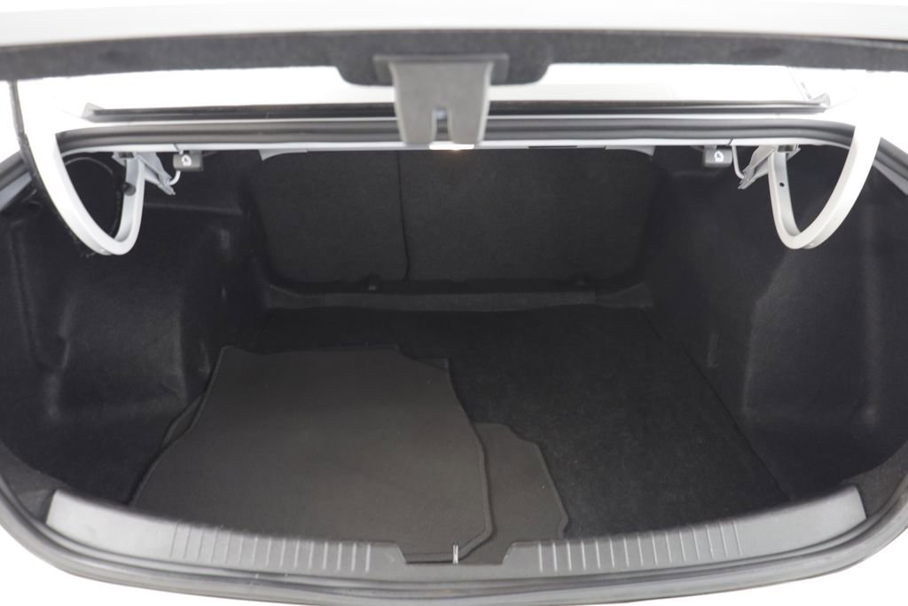 Used 2024 Chevrolet Malibu LT FWD image 17