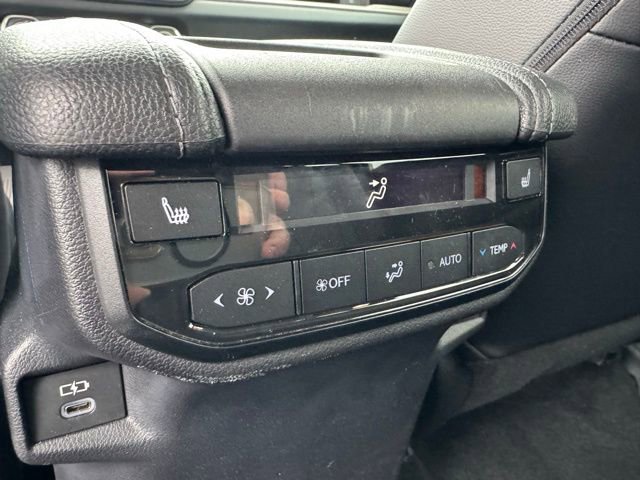Used 2024 Toyota Grand Highlander Limited image 25