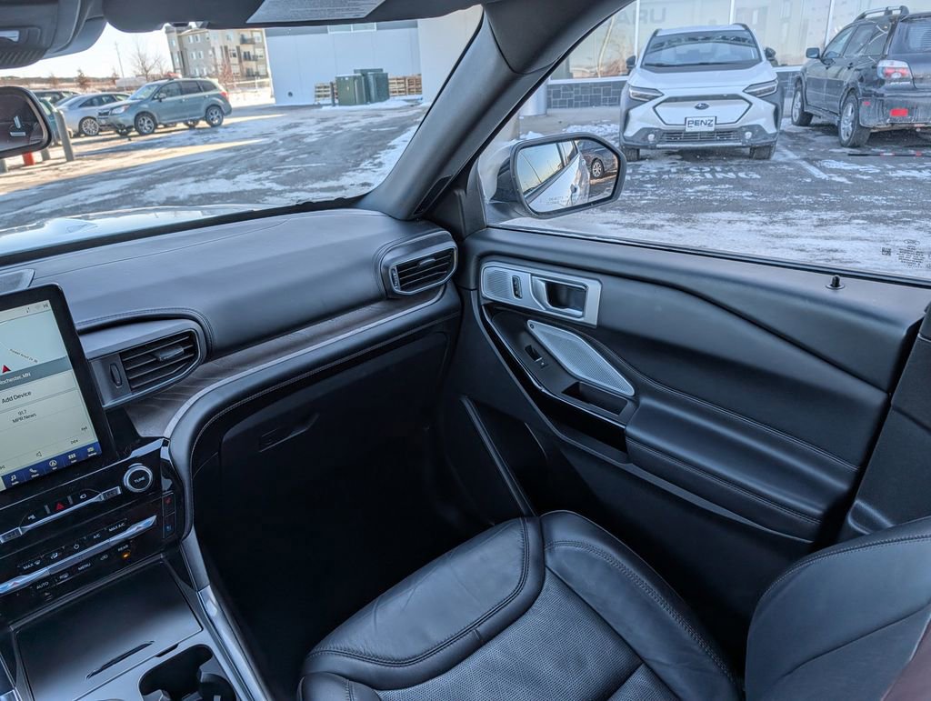 Used 2023 Ford Explorer Platinum w/ Technology Package image 10