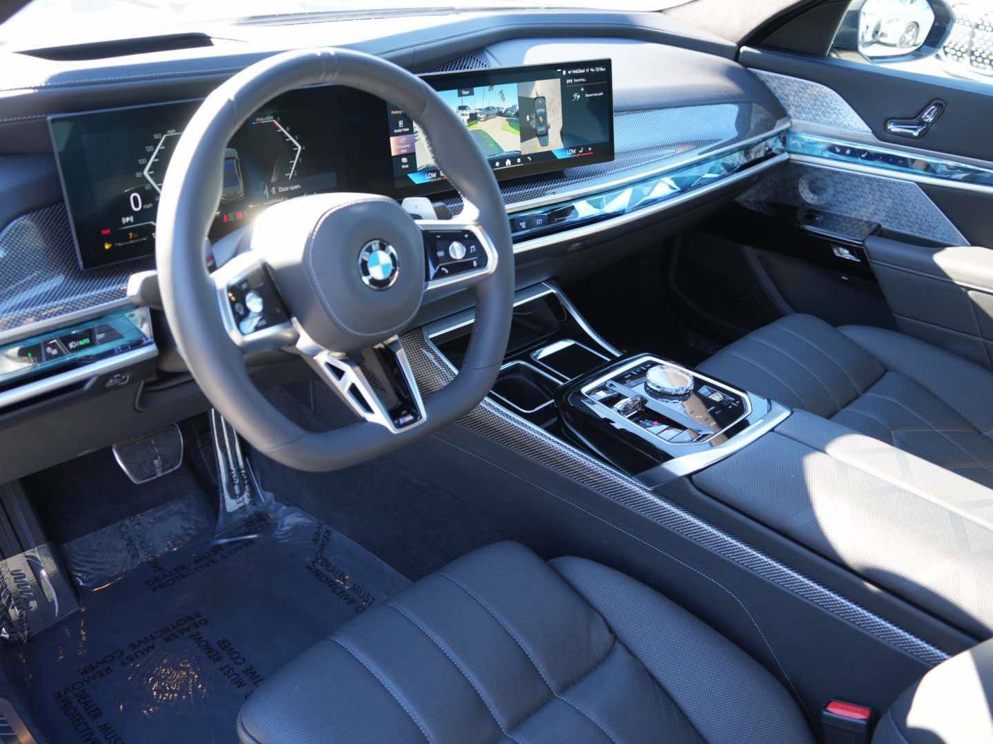 Used 2025 BMW 760i xDrive w/ Executive Package image 14
