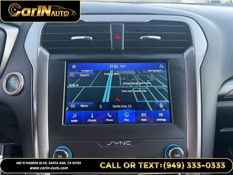 Used 2020 Ford Fusion SE image 24