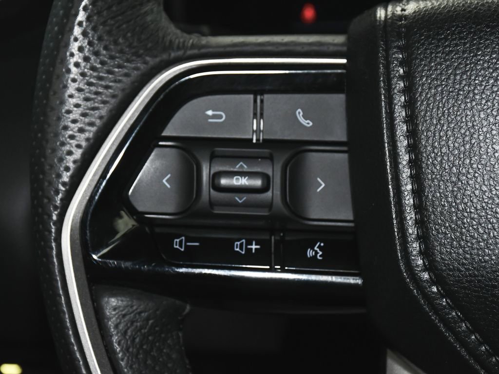 Used 2024 Toyota Tundra Limited w/ Power Package image 30