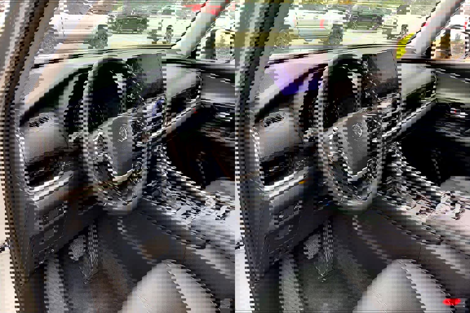 Certified 2025 Toyota Grand Highlander AWD image 16