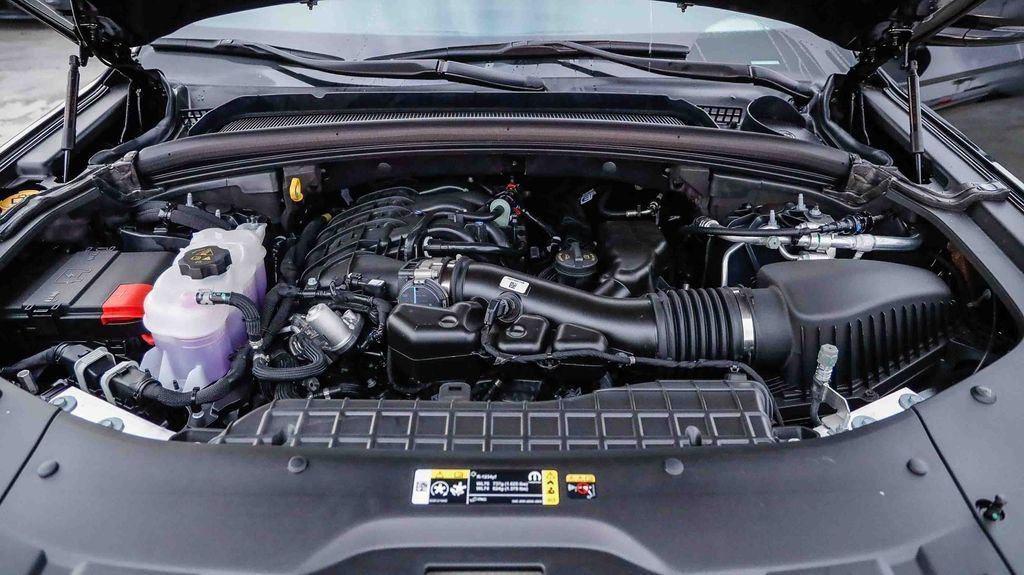 New 2025 Jeep Grand Cherokee Altitude image 28