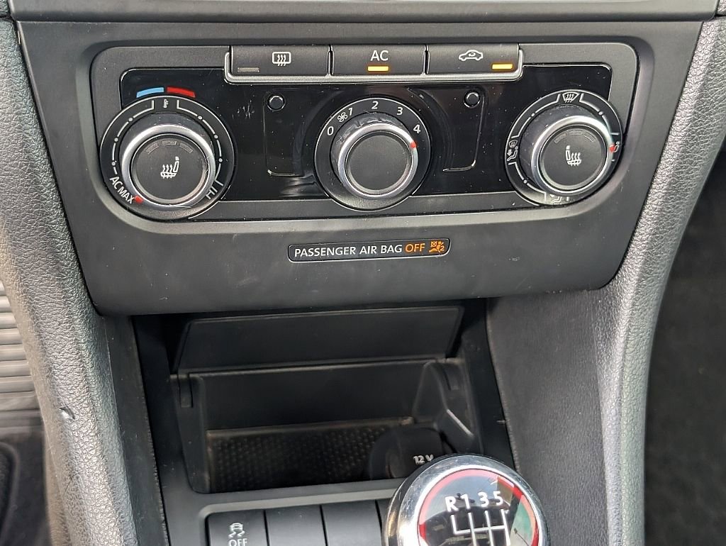 Used 2012 Volkswagen GTI 2-Door image 26