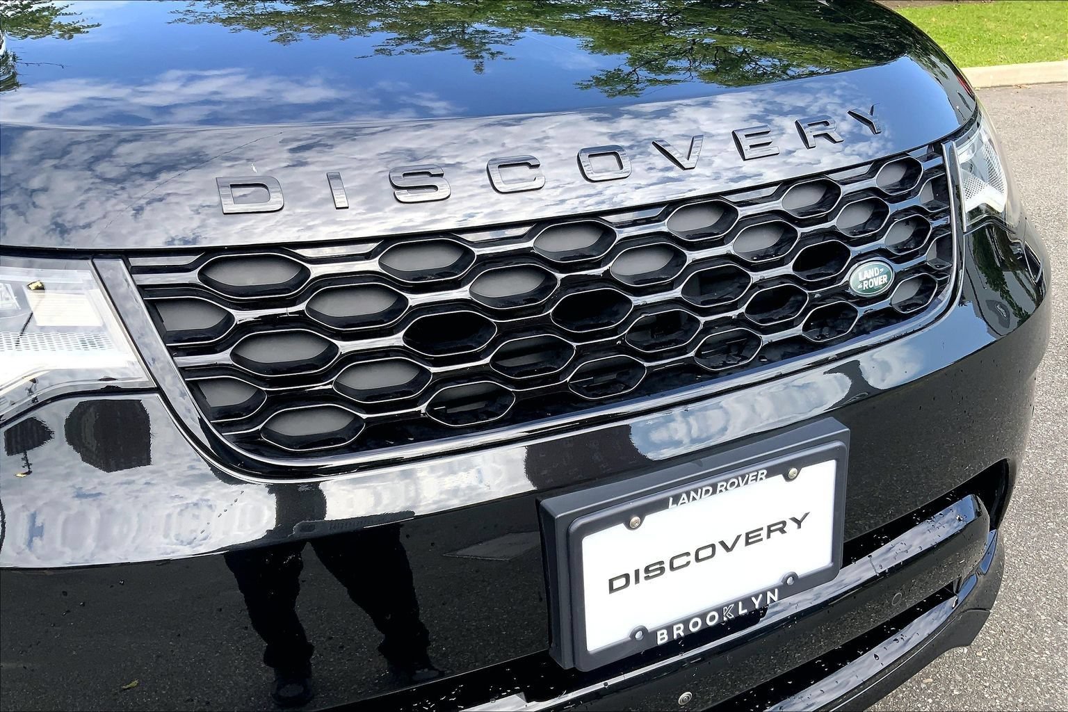 Certified 2025 Land Rover Discovery Dynamic SE AWD/4WD image 6